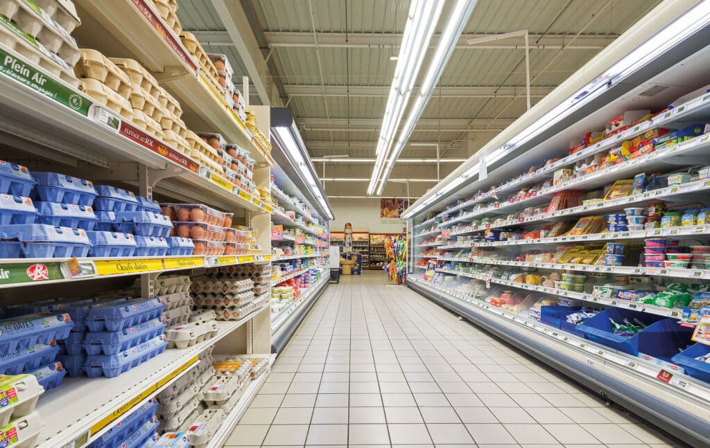 Réassortiments réguliers de produits en rayon